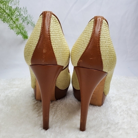 Alexander mcqueen peeptoe pumps. Size 38. VGUC. Minor signs of wear. - Picture 6 of 9